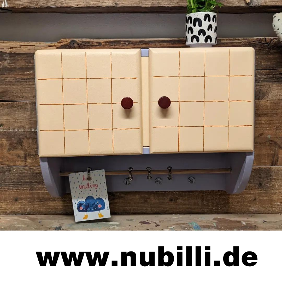 By Nubilli: Möbel aufbereiten mit Kreidefarben aus der Nubilli-Edition und Tapeten": Velbert (NRW), 08. September 2024 - Esther-Ollick.shop
