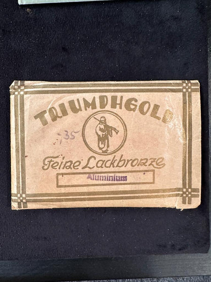 Antikes Oberflächenveredelungs-Set von 1910 aus Blattgold, Lackbronze, Bronzestaub - aus Bares für Rares 2024 - Esther-Ollick.shop