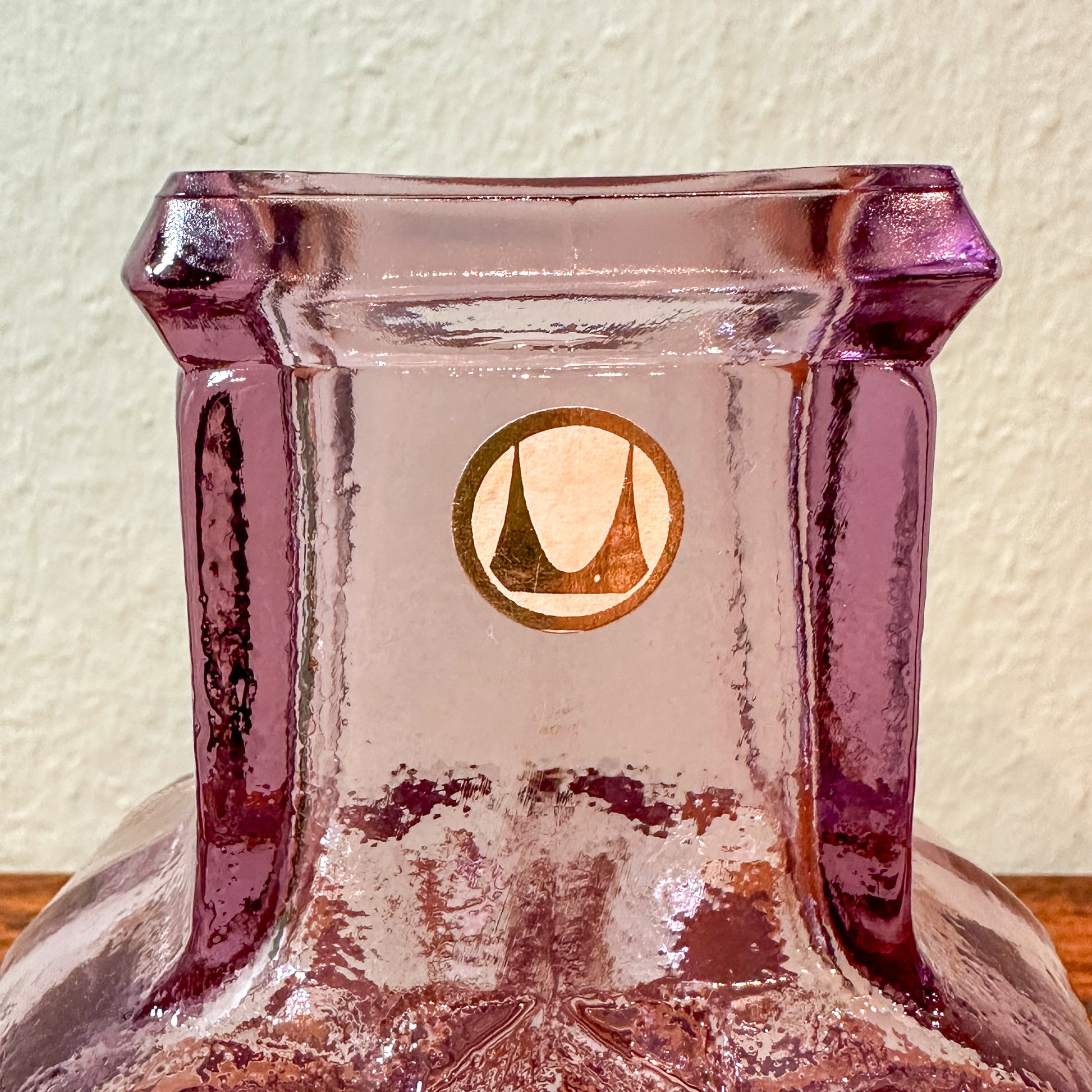 Violette Kristallglas Vase der Manufaktur Walther, 1960er/70er Jahre - Esther-Ollick.shop