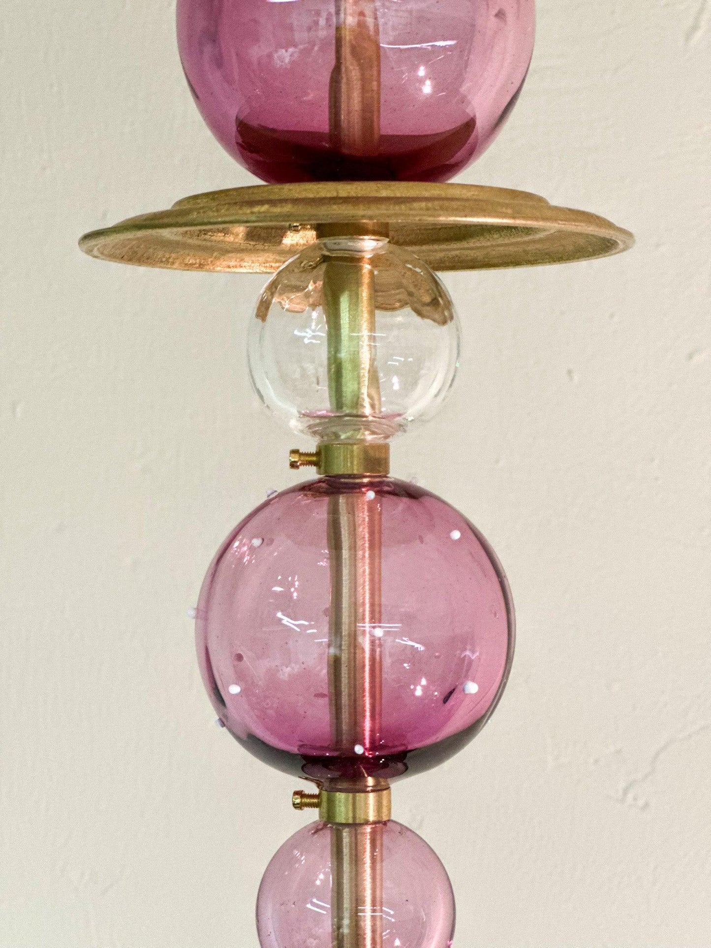 Einzigartiges Leuchtobjekt aus antiker Vase - Händlerstücke vom 12. November 2023 - Esther-Ollick.shop