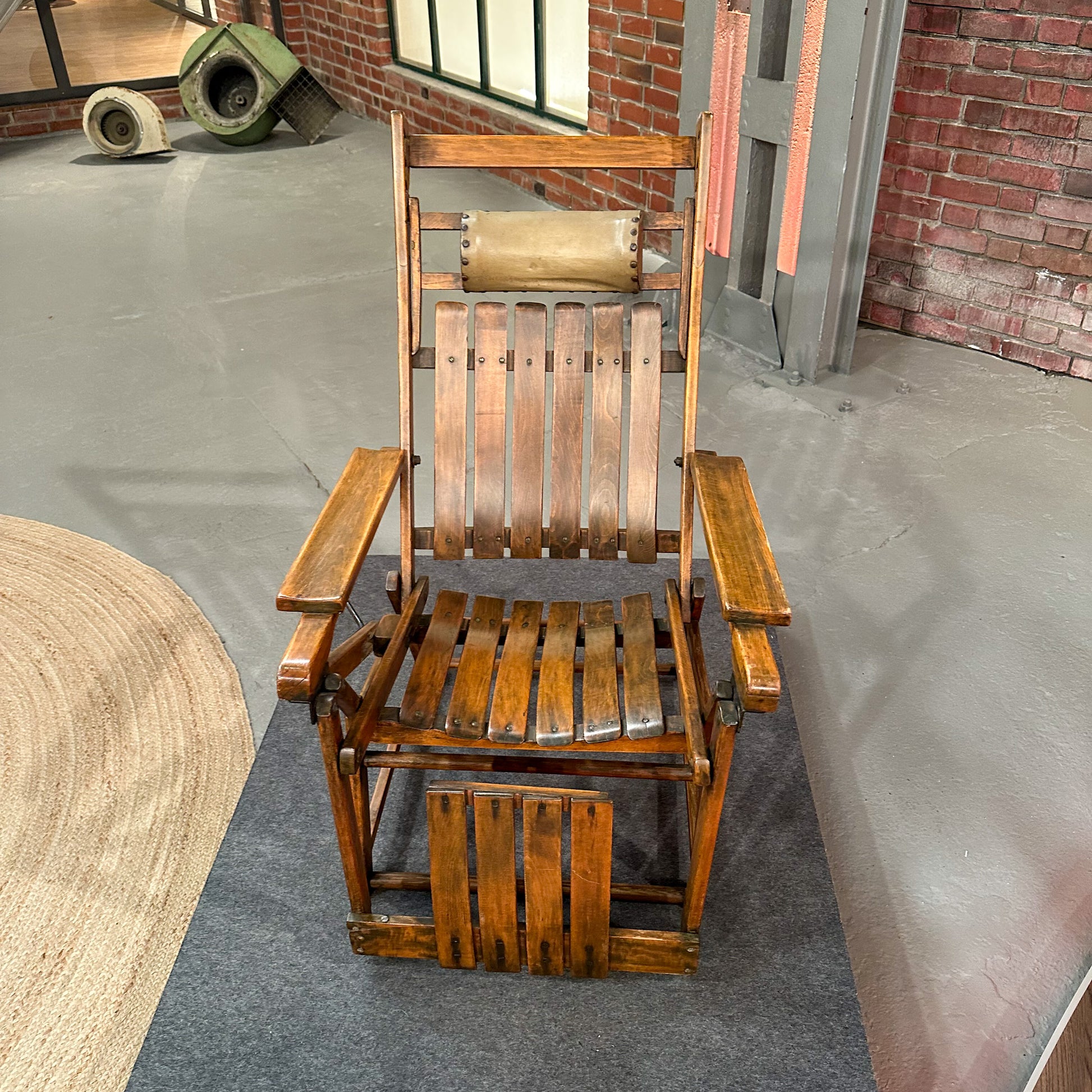 Liegestuhl „Siesta Medizinal“ von Hands und Wassili Luckardt für Thonet, 1930er Jahre, restauriert - aus Bares für Rares 2023 - Esther-Ollick.shop