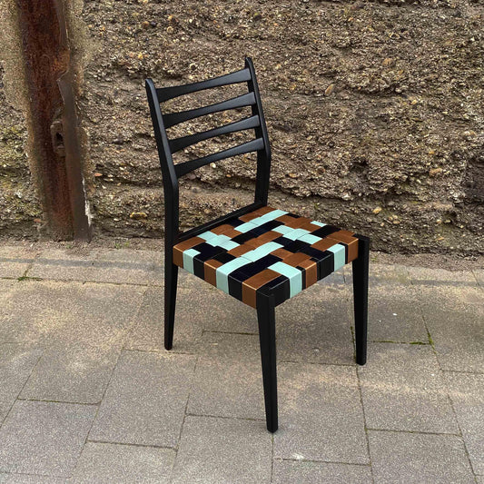 Dining Chair mit Lederstreifen - Esther-Ollick.shop