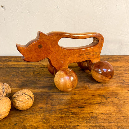 Vintage Nashorn auf Rädern, Schiebespielzeug aus Teakholz - Esther-Ollick.shop